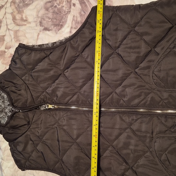 Cute reversible vest, excellent condition! - Picture 9 of 10